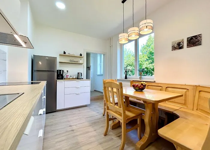 Creekside House K